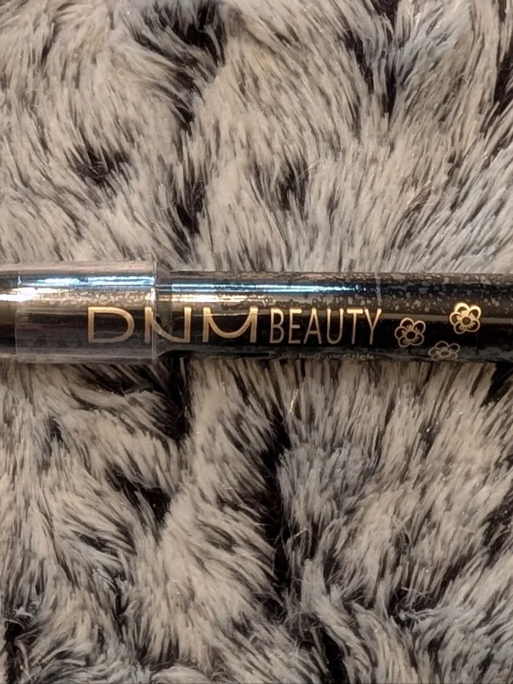 Khaki Shimmer Eyeshadow Stick - Creamy Khaki Pigment #4